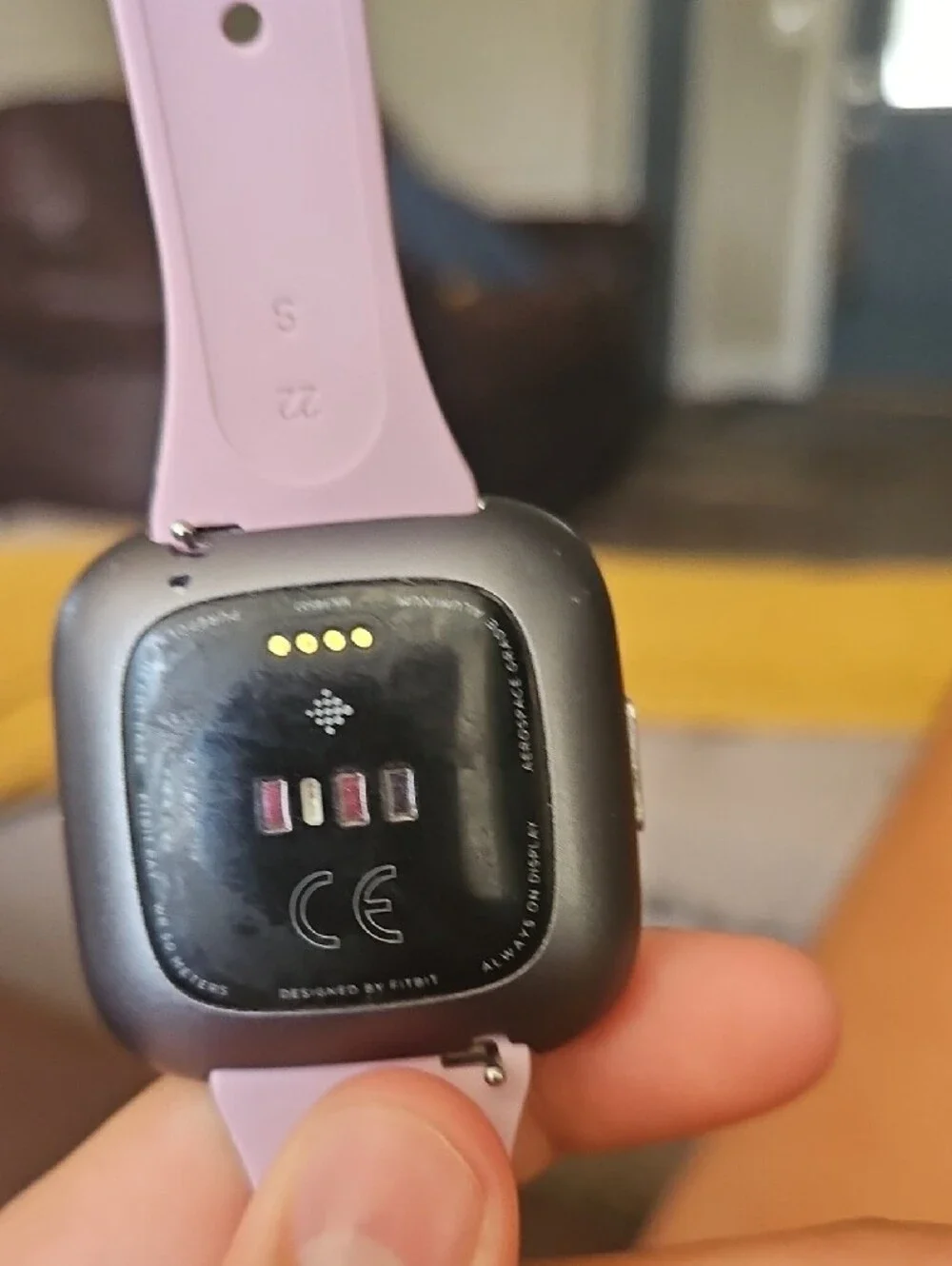 Versa 2 Fitbit ( Back Buttom Doesnt Work)